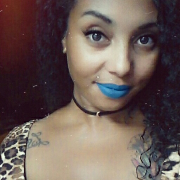 Meet your Posher, Kenii. - Picture 2 of 2